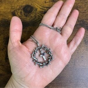 Crown of Thorn Cross Pendant Necklace Purple Stone Silver Tone 24”